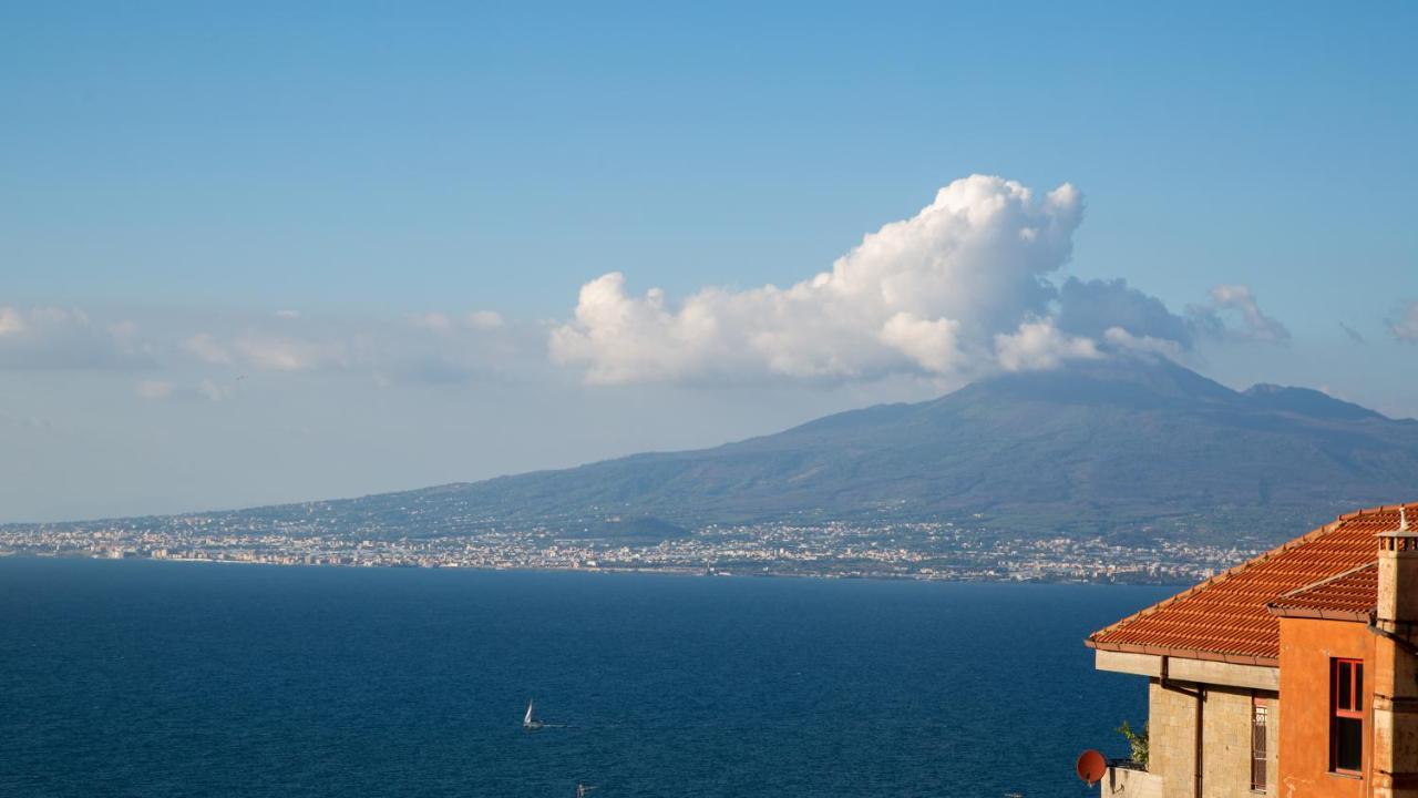 Il Melograno Relais Bed and Breakfast Vico Equense Exteriör bild